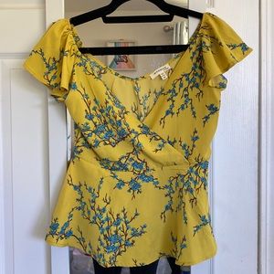Monteau Los Angeles Peplum Floral Top - M
